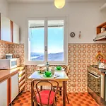 Nicoletta's View - Happy Apartment