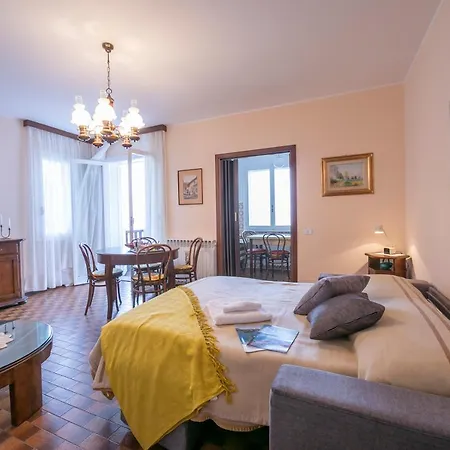 Nicoletta's View - Happy Apartment *