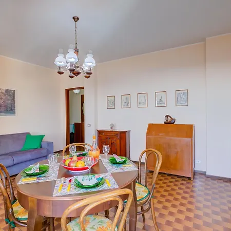 Nicoletta's View - Happy Apartment Stresa