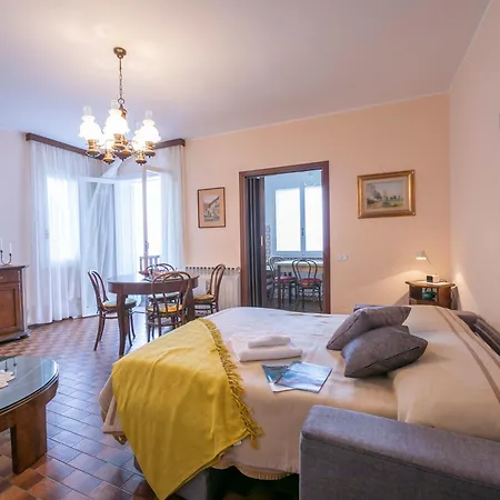 Nicoletta's View With Balcony In - Happy * Stresa