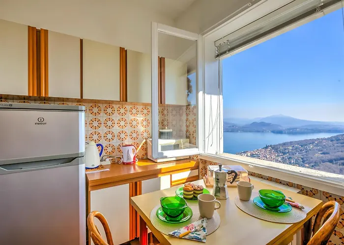 Апартаменты Nicoletta's View - Happy Стреза